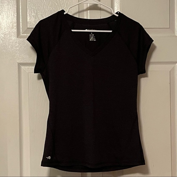 ⭐️ 3/$25 NWOT Ideology Athletic V-Neck Shirt - Picture 1 of 5